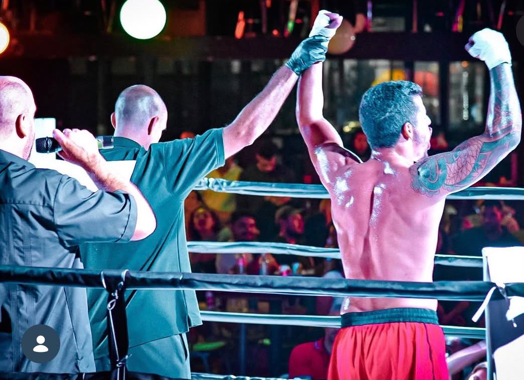 Pelea de MMA de un atleta de Atlas Jiujitsu Lab